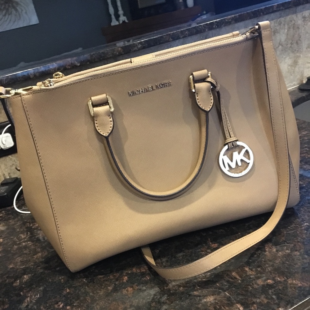 Michael Kors Kellen handbag/satchel